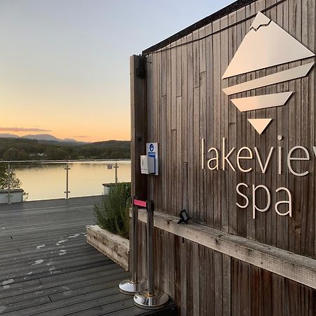 The Penthouse Bowness Luxury Loft Jacuzzi Bath & Complimentary Lakeview Spa Membership Luaran gambar