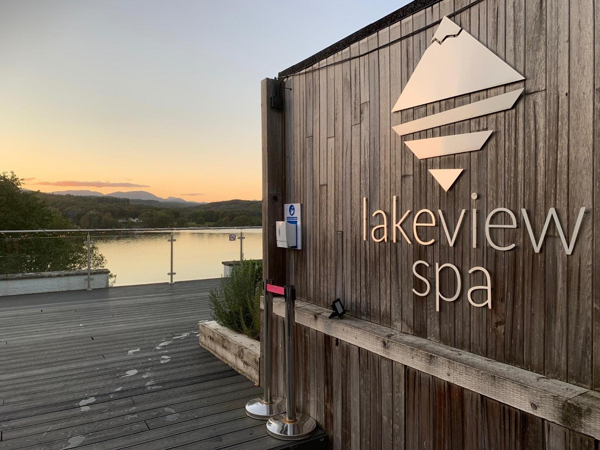 The Penthouse Bowness Luxury Loft Jacuzzi Bath & Complimentary Lakeview Spa Membership Luaran gambar